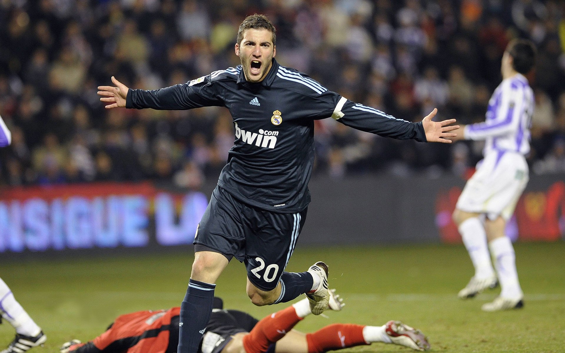 法甲球队通过视频情境语义理解提升战术执行一致性，法甲足球比赛视频